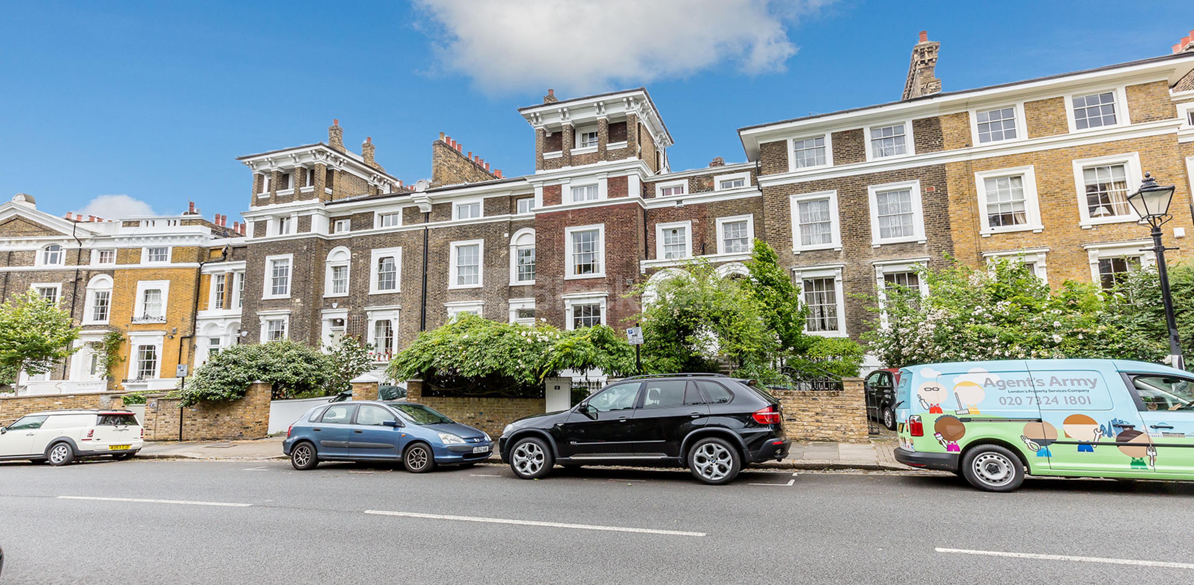Super one bed located within a stones throw to Regents Park Gloucester Crescent, Regents Park NW1